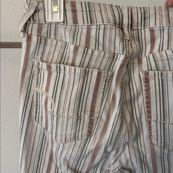American Eagle High Waisted Striped Jeans - Picture 7 of 11